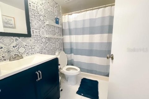 Condo in Palm Harbor, Florida, 2 bedrooms  № 1733862 - photo 28