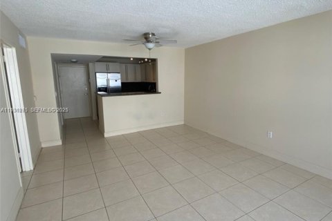 Снять в аренду кондоминиум в Майами-Бич, Флорида 1 спальня, 69.68м2, № 1989839 - фото 5