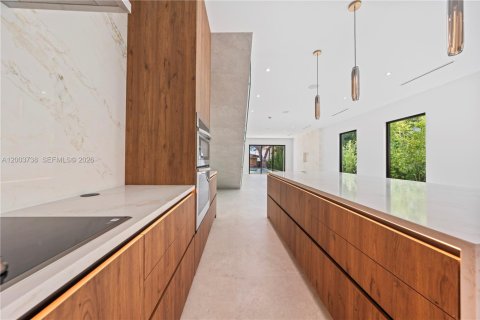 Adosado en venta en Miami, Florida, 4 dormitorios, 244.8 m2 № 2068220 - foto 13