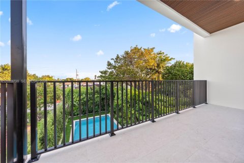 Adosado en venta en Miami, Florida, 4 dormitorios, 244.8 m2 № 2068220 - foto 29