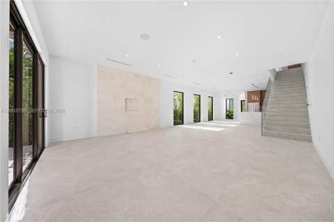 Adosado en venta en Miami, Florida, 4 dormitorios, 244.8 m2 № 2068220 - foto 16