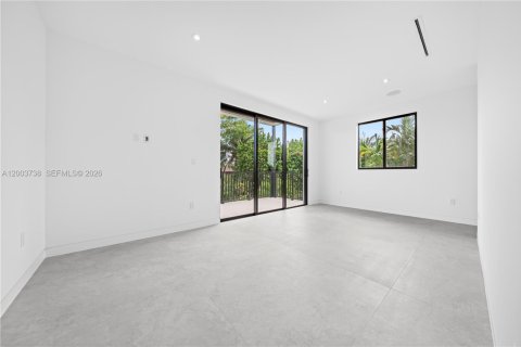 Adosado en venta en Miami, Florida, 4 dormitorios, 244.8 m2 № 2068220 - foto 21