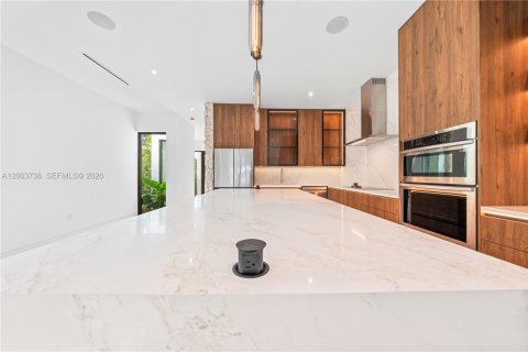 Adosado en venta en Miami, Florida, 4 dormitorios, 244.8 m2 № 2068220 - foto 10