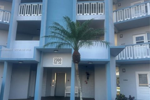 Condo à Hollywood, Floride, 2 chambres  № 2029026