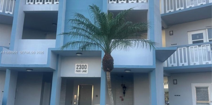 Condo à Hollywood, Floride, 2 chambres  № 2029026