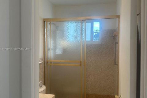 Copropriété à louer à Hollywood, Floride: 2 chambres, 88.54 m2 № 2029026 - photo 9