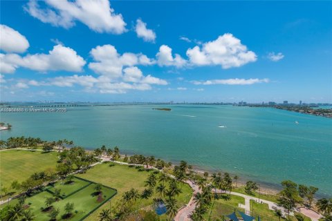 Condo in Miami, Florida, 3 bedrooms  № 1965068 - photo 6