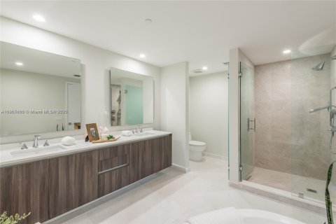 Condo in Miami, Florida, 3 bedrooms  № 1965068 - photo 14
