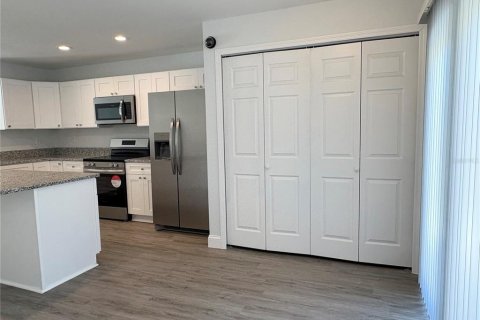 House in Lake Wales, Florida 3 bedrooms, 122.82 sq.m. № 1613690 - photo 8