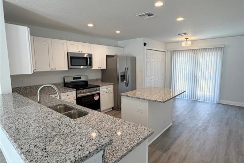 House in Lake Wales, Florida 3 bedrooms, 122.82 sq.m. № 1613690 - photo 4