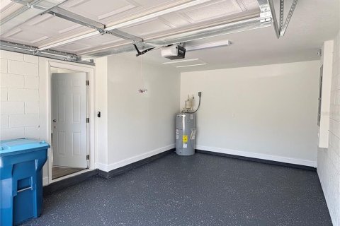 House in Lake Wales, Florida 3 bedrooms, 122.82 sq.m. № 1613690 - photo 18