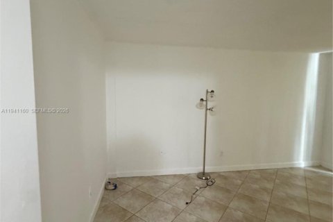 Copropriété à louer à North Bay Village, Floride: 1 chambre, 57.6 m2 № 2056820 - photo 6