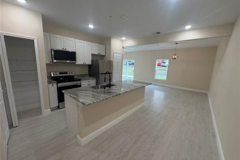 Appartement à louer à Eustis, Floride: 2 chambres, 111.48 m2 № 1652336 - photo 3
