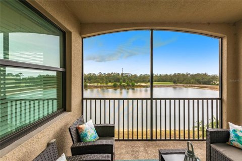 Condo in Bradenton, Florida, 2 bedrooms in LAKEWOOD NATIONAL  № 1915277 - photo 25