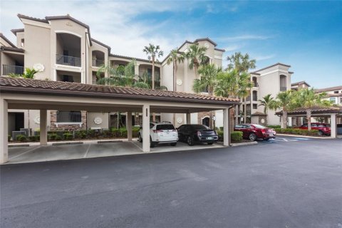 Condo in Bradenton, Florida, 2 bedrooms in LAKEWOOD NATIONAL  № 1915277 - photo 2