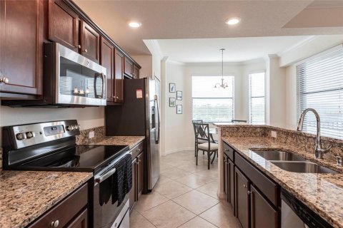 Condo in Bradenton, Florida, 2 bedrooms in LAKEWOOD NATIONAL  № 1915277 - photo 9