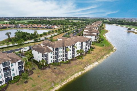 Condo in Bradenton, Florida, 2 bedrooms in LAKEWOOD NATIONAL  № 1915277 - photo 30
