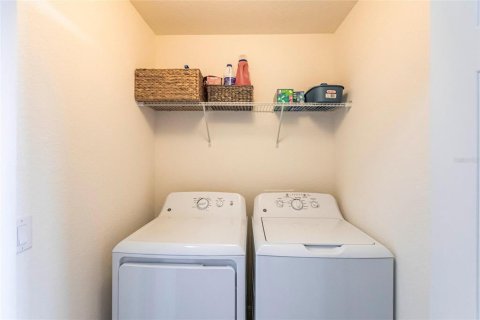 Condo in Bradenton, Florida, 2 bedrooms in LAKEWOOD NATIONAL  № 1915277 - photo 23