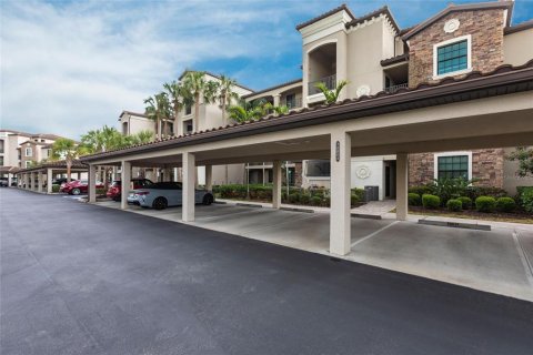 Condo in Bradenton, Florida, 2 bedrooms in LAKEWOOD NATIONAL  № 1915277 - photo 3