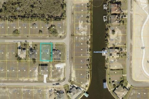 Terrain à Cape Coral, Floride № 2162059