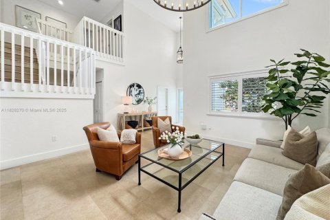 Villa ou maison à vendre à Miami, Floride: 4 chambres, 233.18 m2 № 1939435 - photo 3