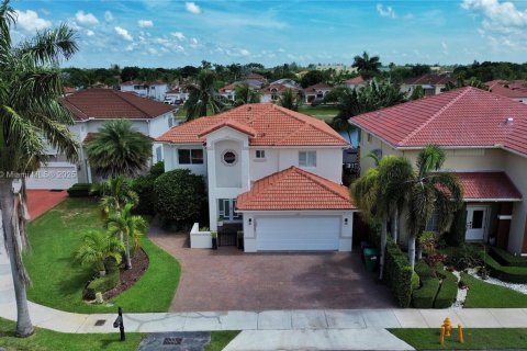 Villa ou maison à vendre à Miami, Floride: 4 chambres, 233.18 m2 № 1939435 - photo 26