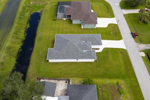 Villa ou maison à vendre à Englewood, Floride: 3 chambres, 181.81 m2 № 2125924 - photo 8