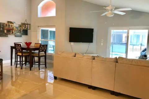 Casa en alquiler en Kissimmee, Florida, 4 dormitorios, 143.91 m2 № 1901166 - foto 9