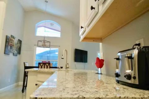 Casa en alquiler en Kissimmee, Florida, 4 dormitorios, 143.91 m2 № 1901166 - foto 5