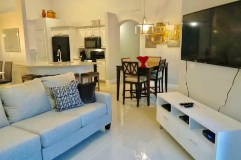 Casa en alquiler en Kissimmee, Florida, 4 dormitorios, 143.91 m2 № 1901166 - foto 3