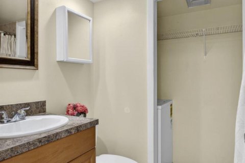 Townhouse in Palm Beach Gardens, Florida 2 bedrooms, 110 sq.m. № 2175933 - photo 27