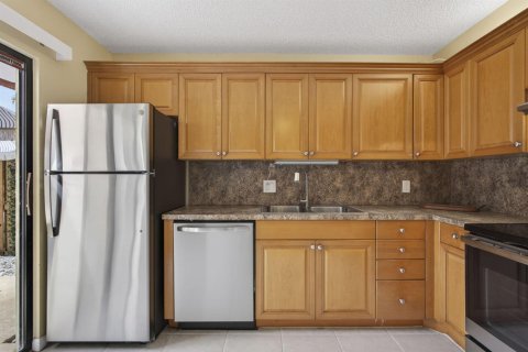 Townhouse in Palm Beach Gardens, Florida 2 bedrooms, 110 sq.m. № 2175933 - photo 19