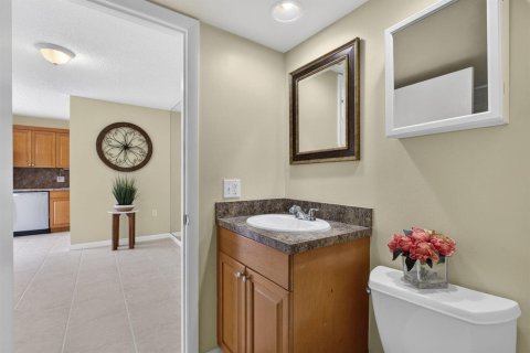Townhouse in Palm Beach Gardens, Florida 2 bedrooms, 110 sq.m. № 2175933 - photo 28