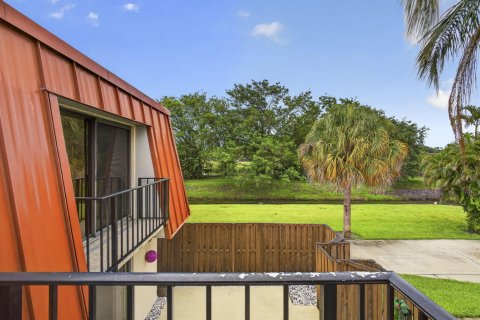 Townhouse in Palm Beach Gardens, Florida 2 bedrooms, 110 sq.m. № 2175933 - photo 24