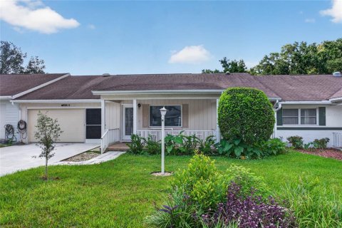 Casa en Ocala, Florida 2 dormitorios, 145.95 m2 № 2385951