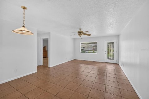 Casa en venta en Ocala, Florida, 2 dormitorios, 145.95 m2 № 2385951 - foto 5