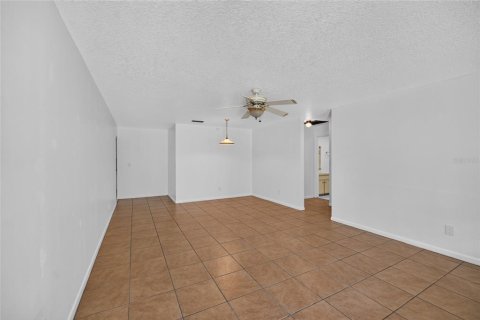 Casa en venta en Ocala, Florida, 2 dormitorios, 145.95 m2 № 2385951 - foto 4