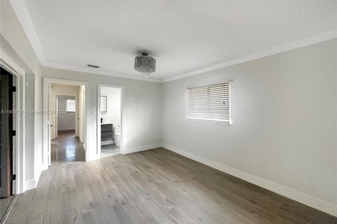 Снять в аренду виллу или дом в Тамарак, Флорида 2 спальни, 103.86м2, № 1956402 - фото 10