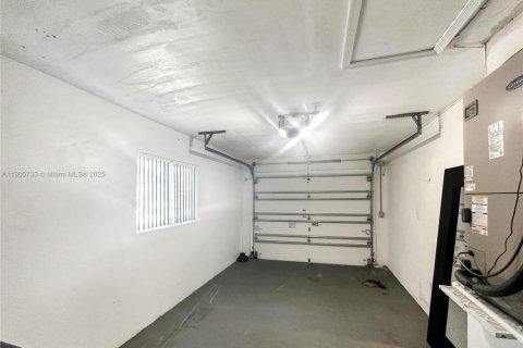 Снять в аренду виллу или дом в Тамарак, Флорида 2 спальни, 103.86м2, № 1956402 - фото 17