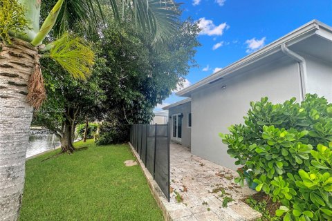 Снять в аренду виллу или дом в Тамарак, Флорида 2 спальни, 103.86м2, № 1956402 - фото 18