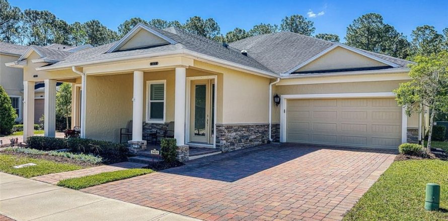 Duplex in New Smyrna Beach, Florida 2 bedrooms, 183.3 sq.m. № 2100156