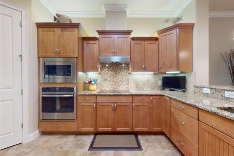 Duplex in New Smyrna Beach, Florida 2 bedrooms, 183.3 sq.m. № 2100156 - photo 16