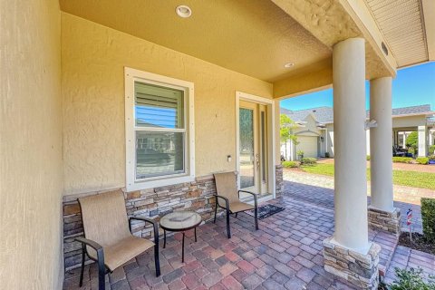 Duplex in New Smyrna Beach, Florida 2 bedrooms, 183.3 sq.m. № 2100156 - photo 4
