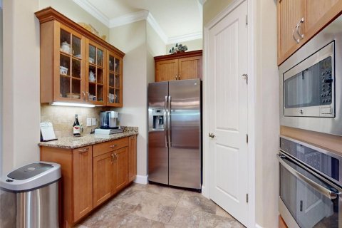 Duplex in New Smyrna Beach, Florida 2 bedrooms, 183.3 sq.m. № 2100156 - photo 17
