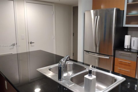 Купить кондоминиум в Майами, Флорида 1 спальня, 73.49м2, № 1969483 - фото 5