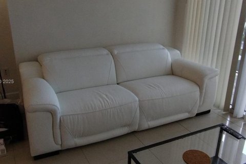 Купить кондоминиум в Майами, Флорида 1 спальня, 73.49м2, № 1969483 - фото 6