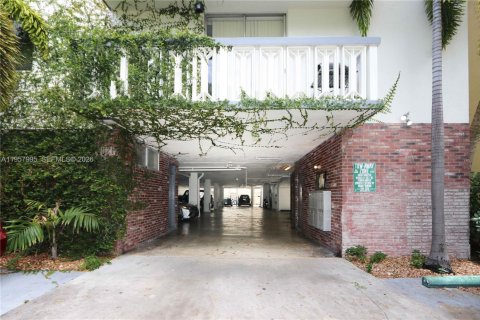 Condominio en Miami Beach, Florida, 1 dormitorio  № 2026597