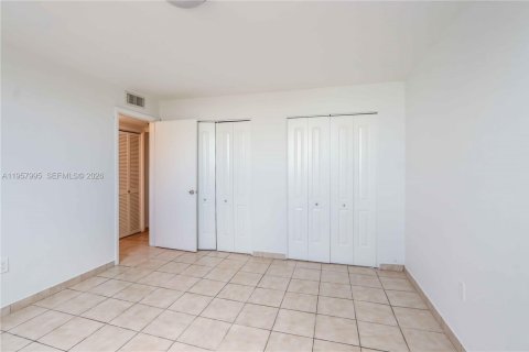 Condominio en venta en Miami Beach, Florida, 1 dormitorio, 56.02 m2 № 2026597 - foto 11