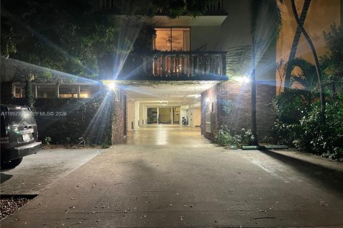 Condominio en venta en Miami Beach, Florida, 1 dormitorio, 56.02 m2 № 2026597 - foto 15