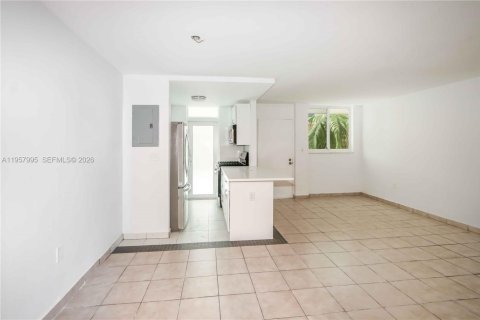 Condominio en venta en Miami Beach, Florida, 1 dormitorio, 56.02 m2 № 2026597 - foto 7
